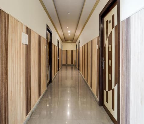 Room interior - Hotel Ganga Palace